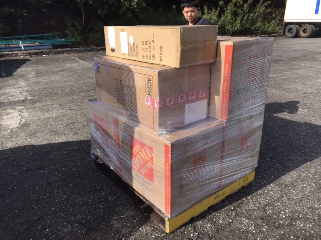 美國洛杉磯出口的海運航程約需 3 到 4 週,但整體運輸時間還包含出口報關與台灣進口清關,因此從收件到送達台灣家中,通常需要約 6 到 8 週,也就是大約一個半月至兩個月。